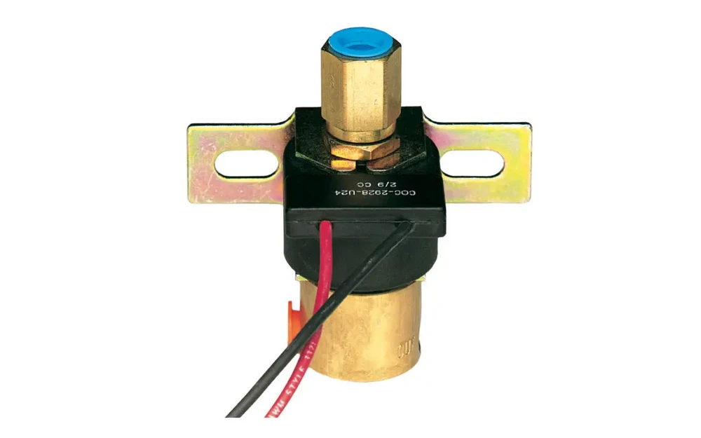 Universal 3-Way Solenoid Valve NO-NC 1/8in NPTF 12VDC Kit Masters - 3282